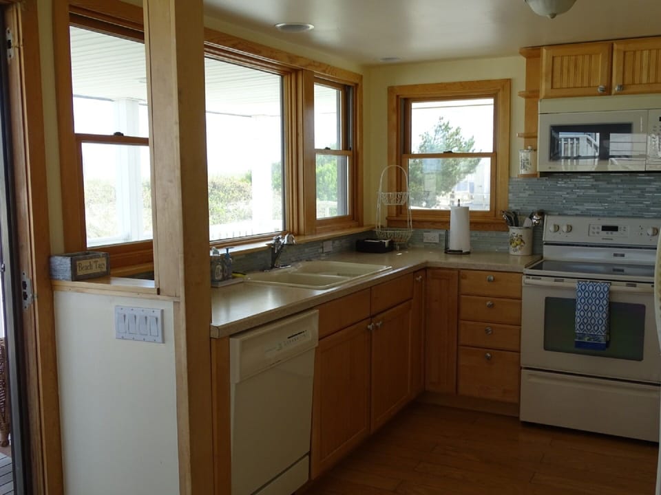1st Fl Kitchen