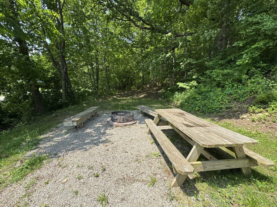 1st Choice Lodging - Sandy Run Cabin