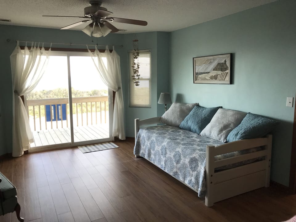 Living Room Daybed