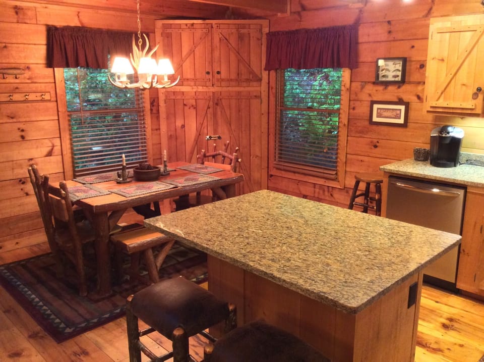 Plenty of seating to enjoy those meals while creating memories....