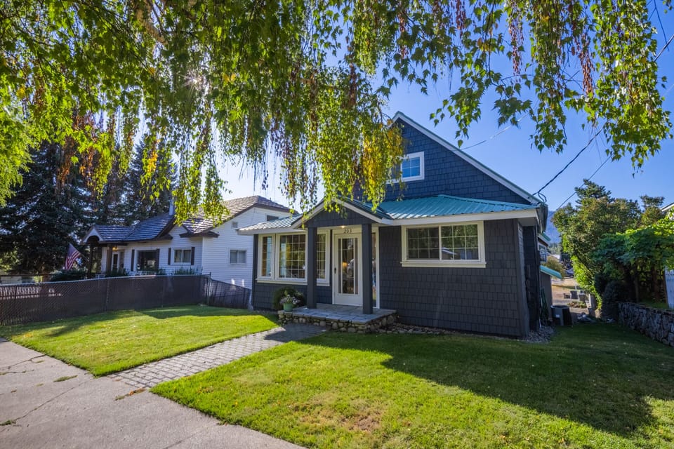 Well kept lawn is green all summer.  House is on popular W. 3rd Street.