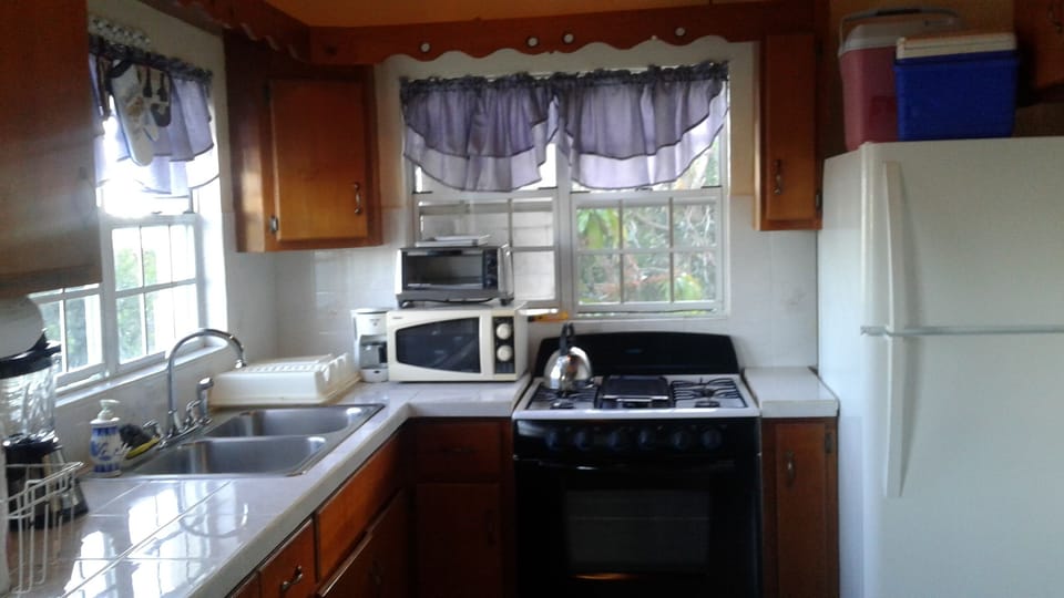 Kitchen (1)