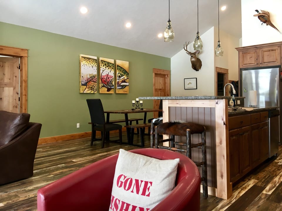Beautiful lodge look and feel.