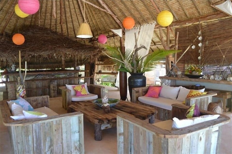 fare potee or open air living room and kitchen