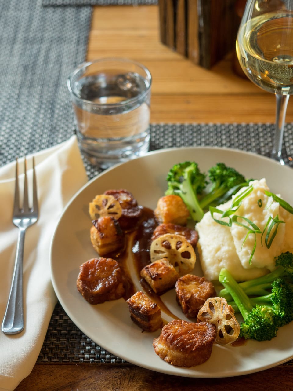 The Palisades Restaurant is a hidden gem just a 6-mi scenic drive away.