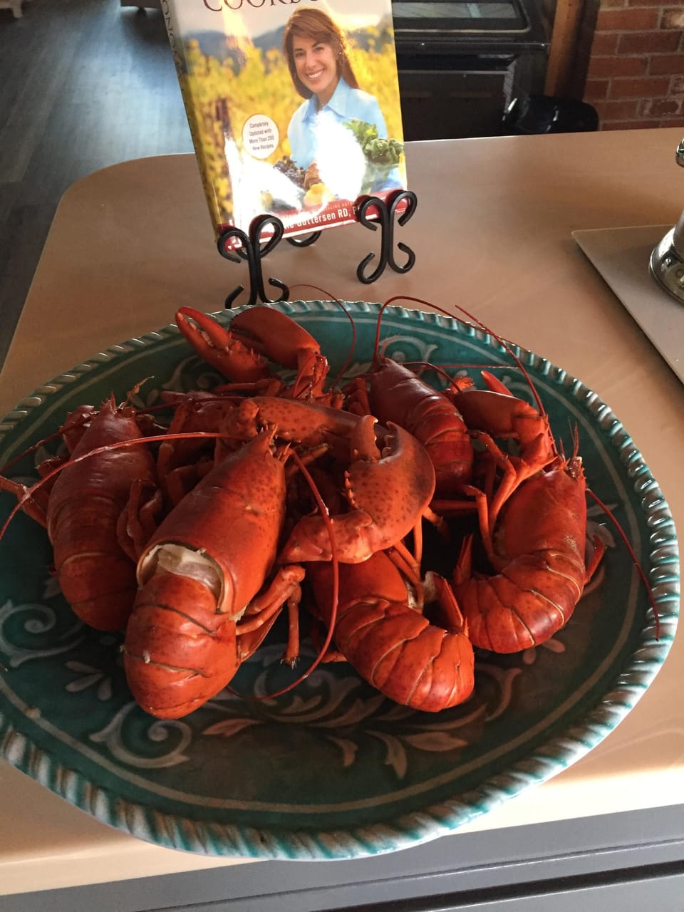 Cook your own gourmet dinner or dine at the many great restaurants nearby!