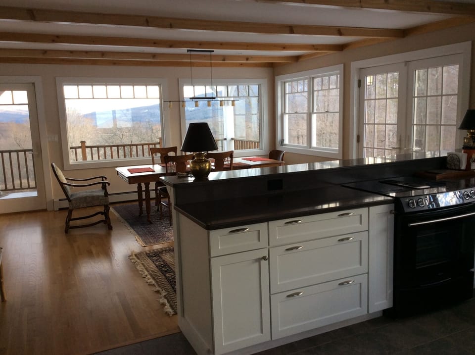 Kitchen counter - seats 4 comfortably.