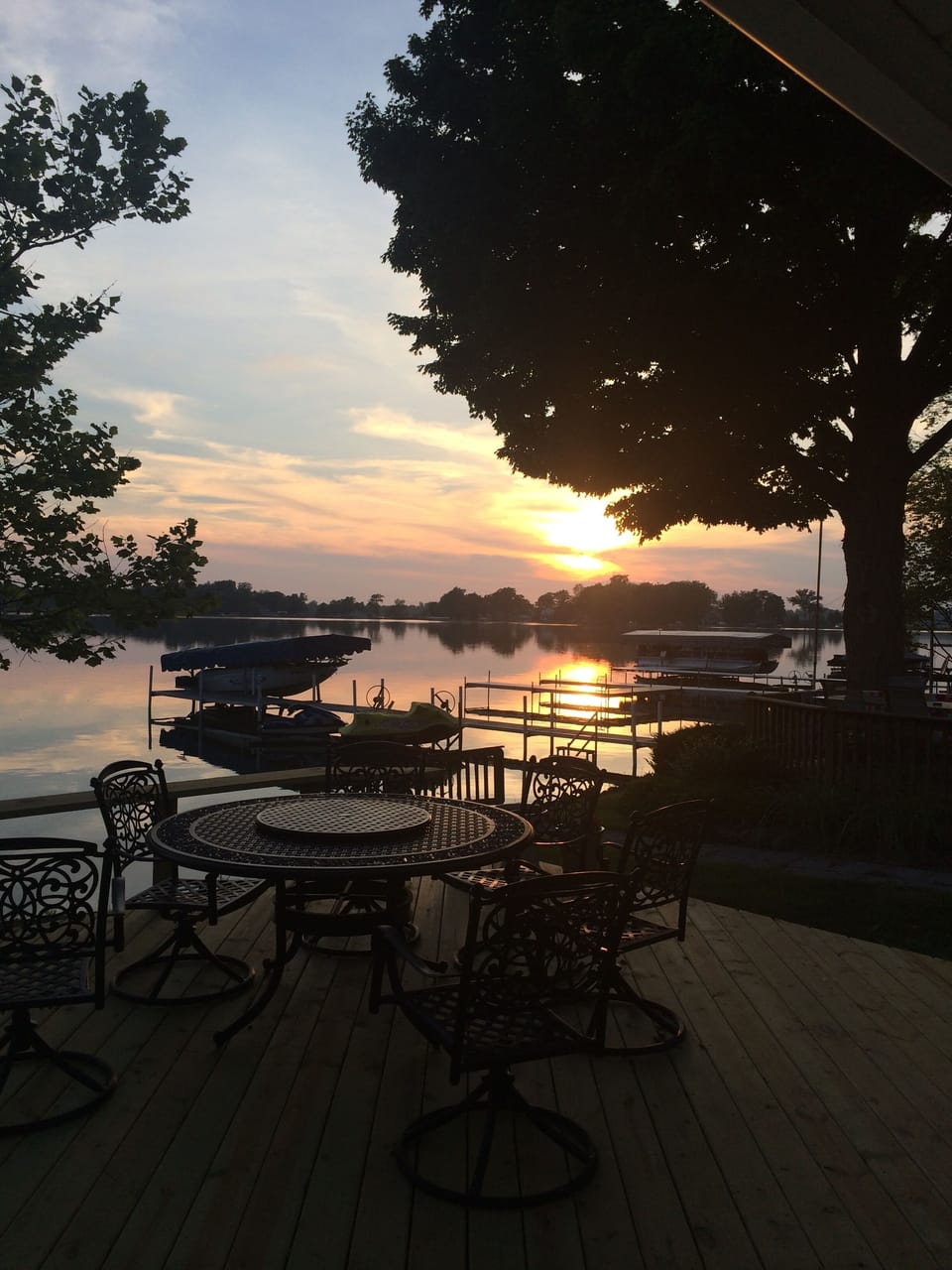 outdoor patio/dining