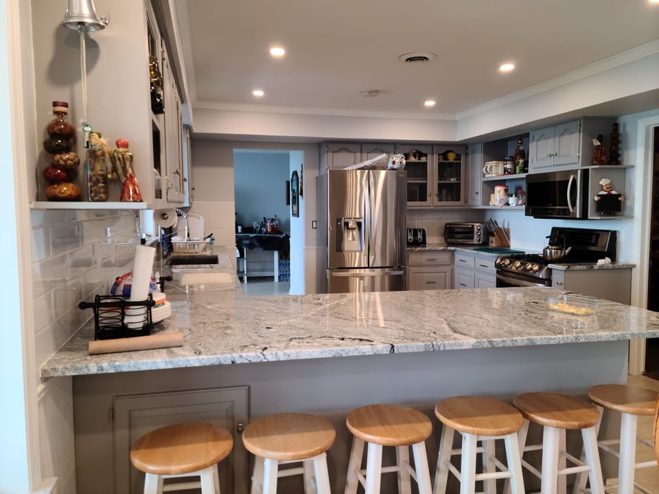 kitchen island with seating 