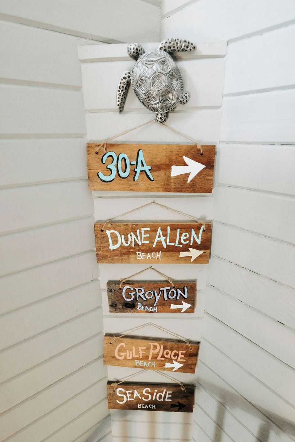 Delightful decorations. 