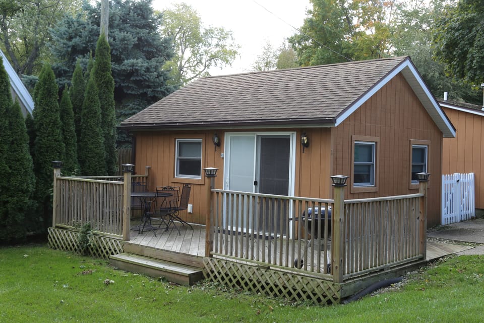COTTAGE #1