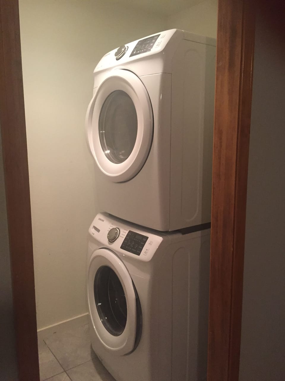 Guest laundry, downstairs