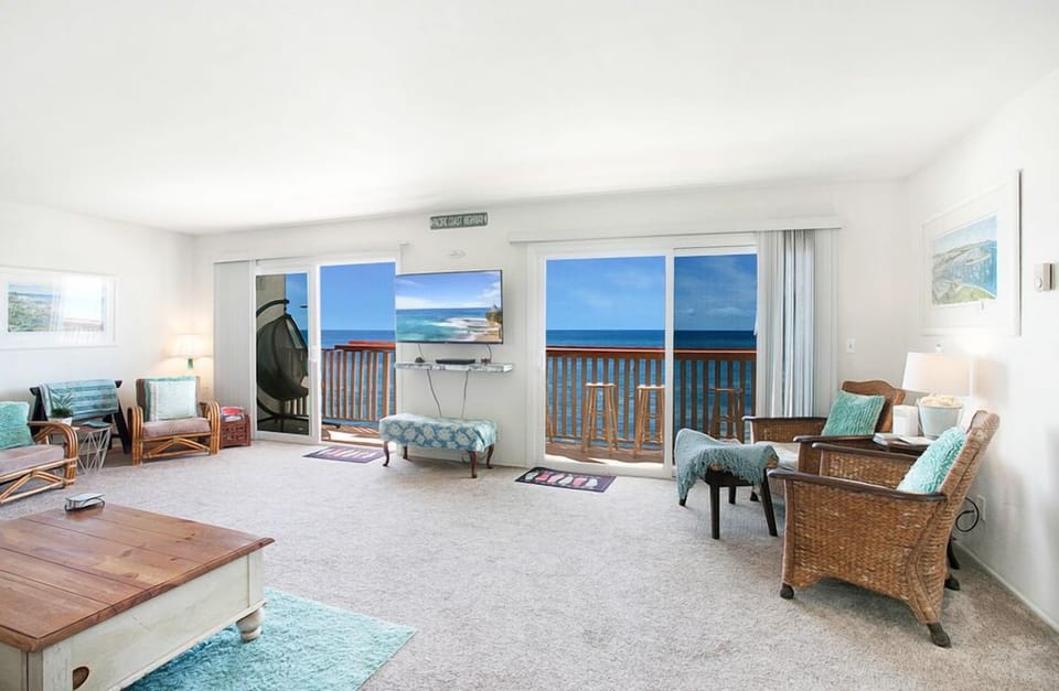 Breathtaking ocean view!!!
Watch the sunset over Catalina island 