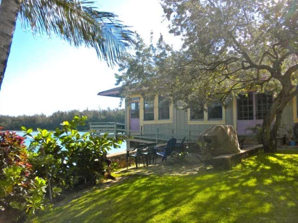 View out to the bay/side yard