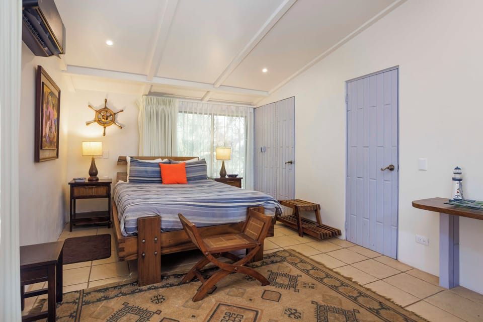 Main house, Bedroom 1