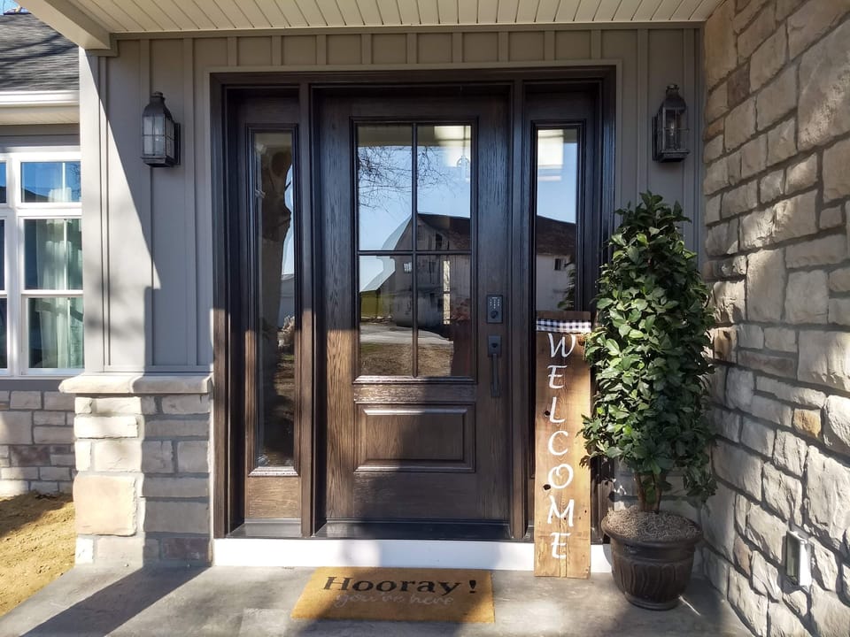Entrance door with keypad entry