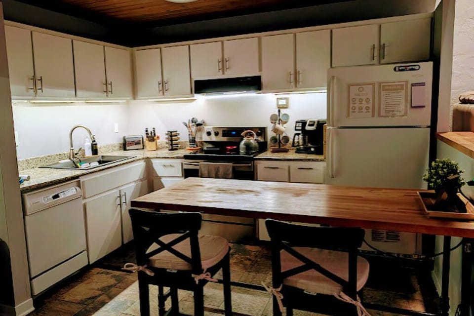 Fully equipped kitchen