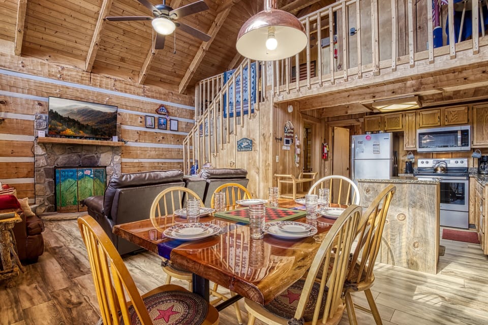 Pet Friendly Cabin in the Smokies "Old Glory" - Dining table and living room