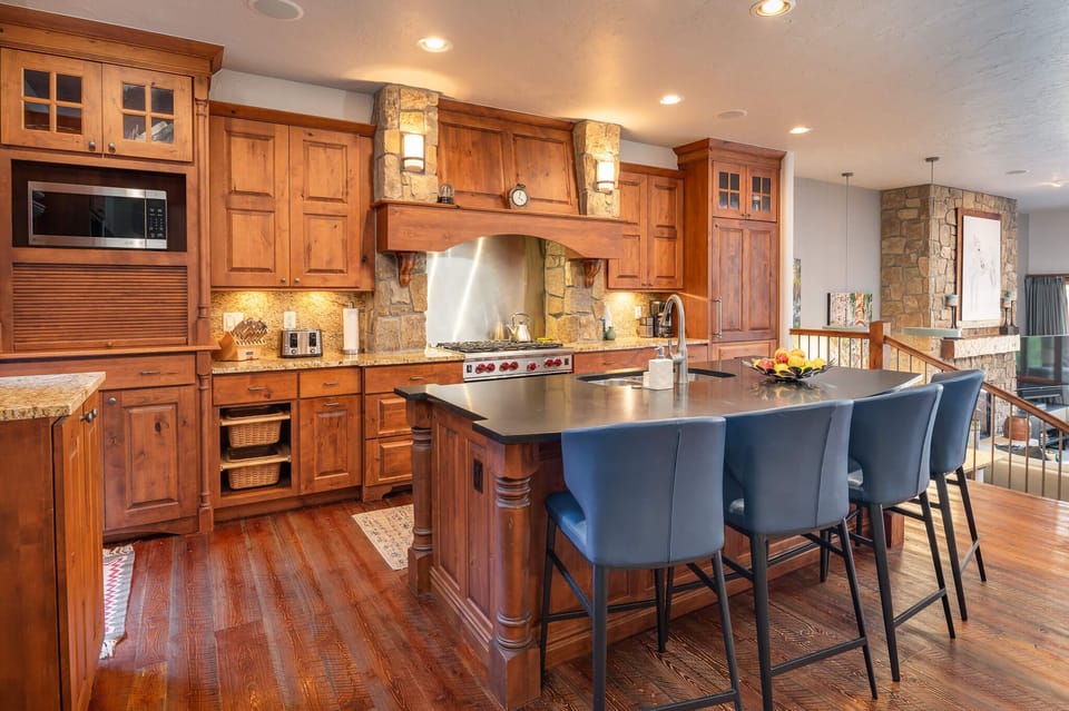 You'll love to host in the immaculate kitchen