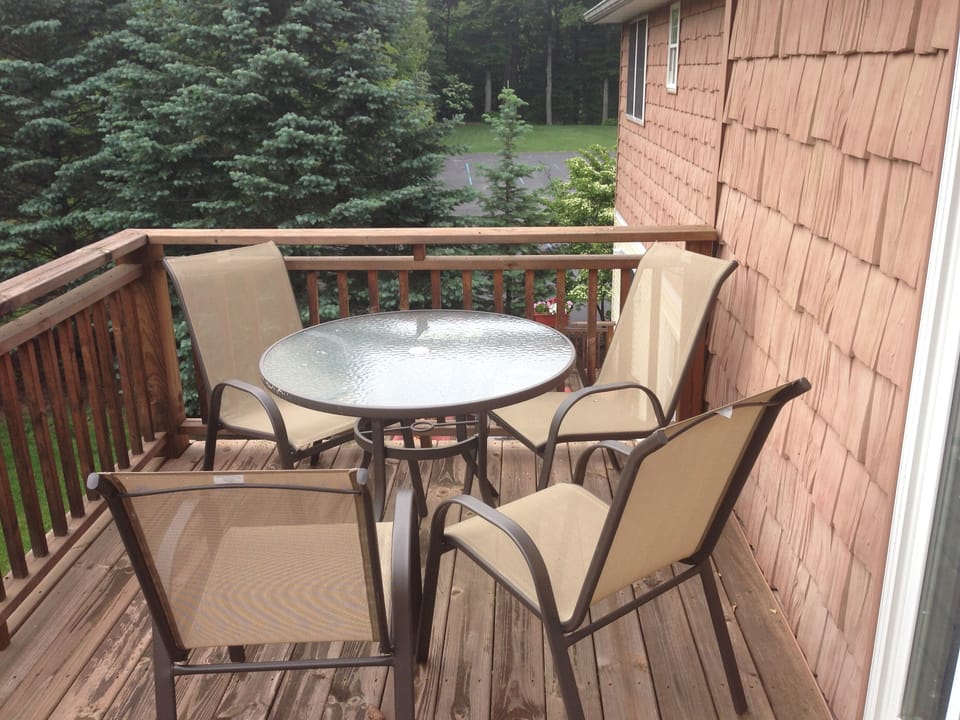 MAIN BEDROOM DECK