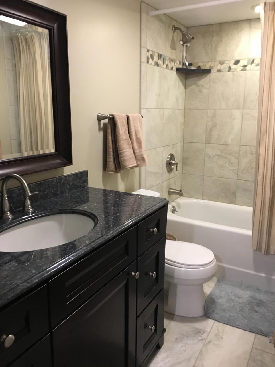 Hall Bathroom 