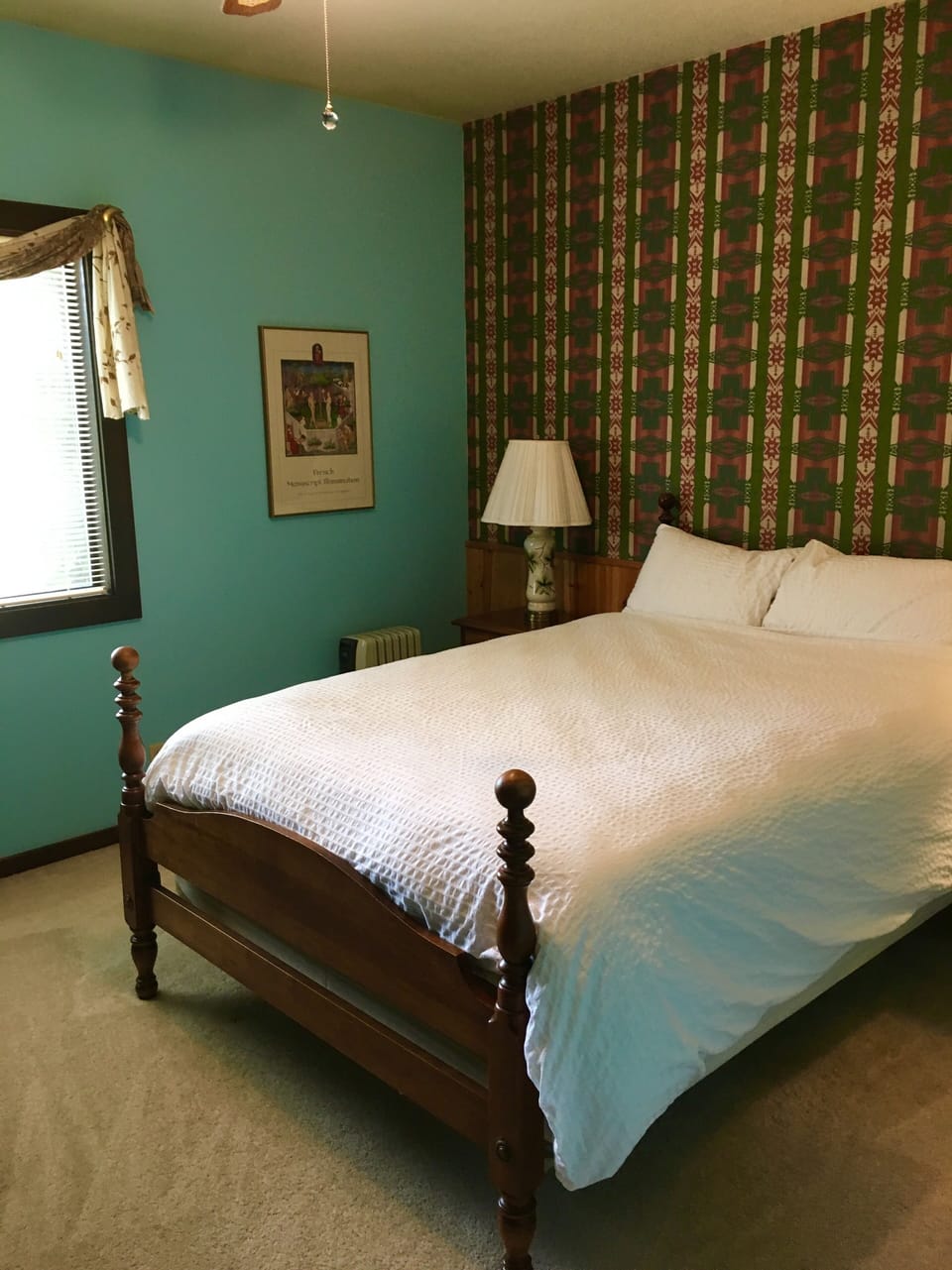 Super comfy bed in the master bedroom! Quiet and peaceful :-)