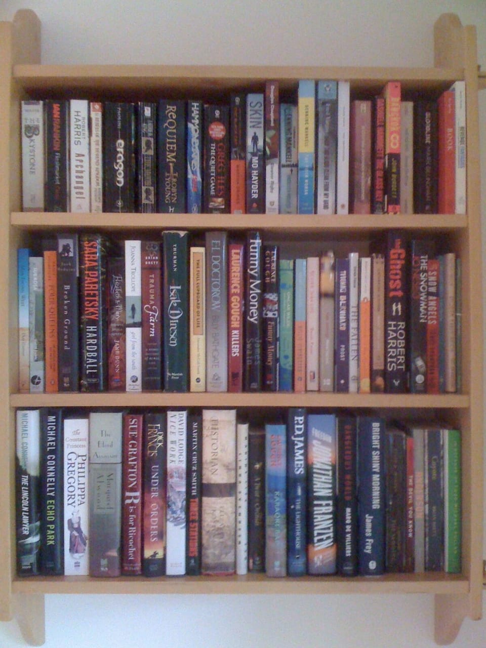 Good selection of books from high brow to easy reading.
