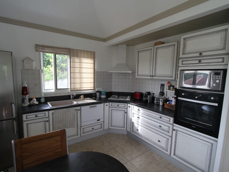 Kitchen equipments