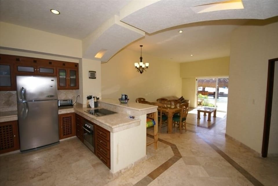 Kitchen/ Living Room Area