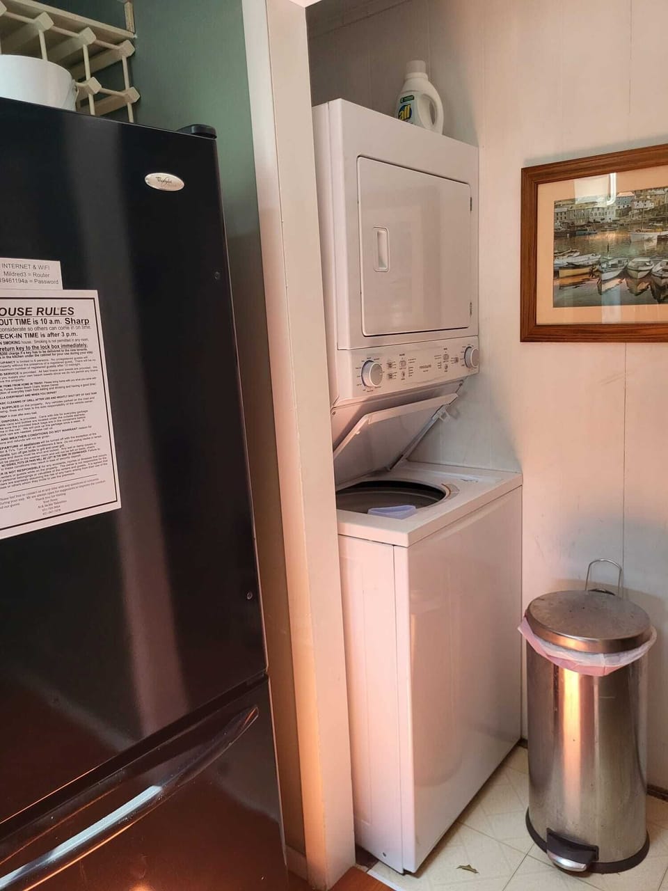 Washer/Dryer area 