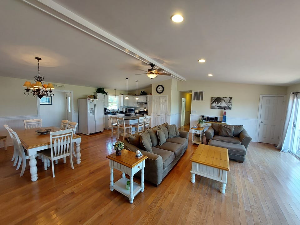 Open Floor Plan 