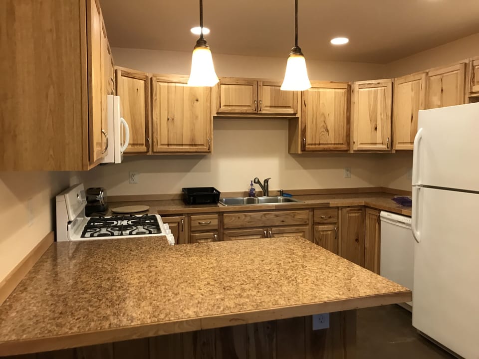 Full kitchen 