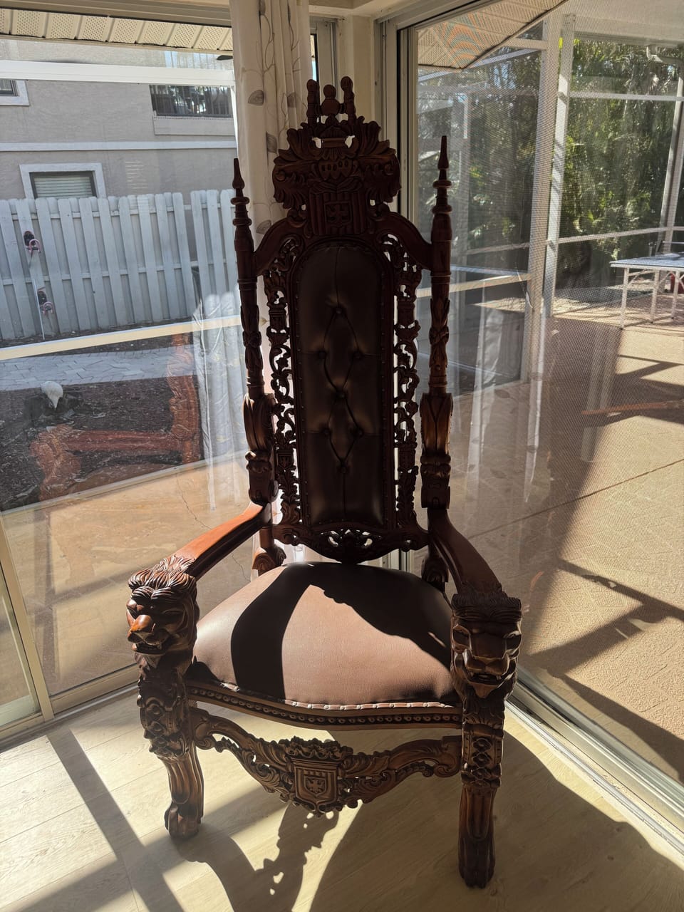 King/Queen Throne