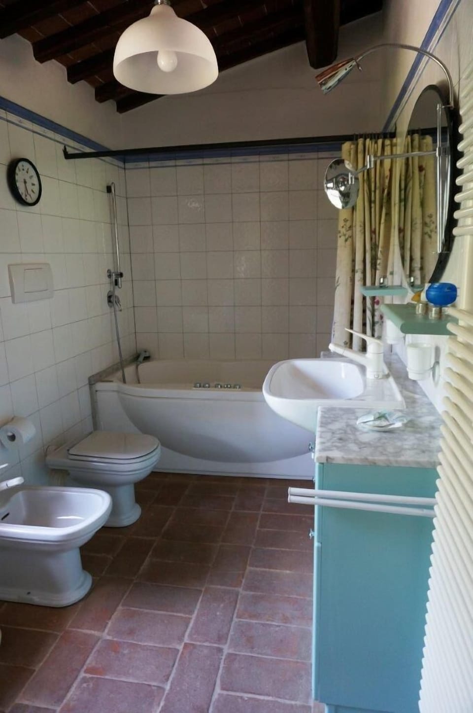 First floor en-suite bathroom master bedroom