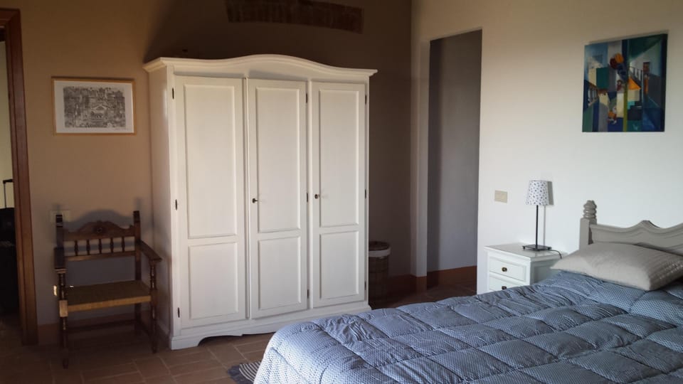 First floor large master bedroom