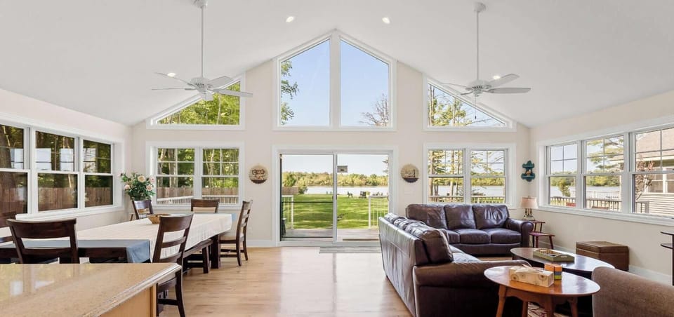 Stay at Eagle's Nest this summer!