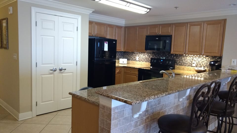 Fully appointed kitchen with stocked Keurig and stunning tile from Morocco.