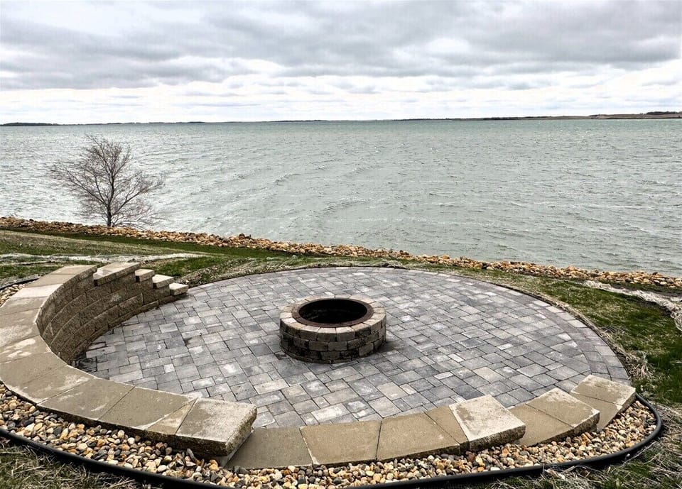 Firepit overlooking the Lake!
