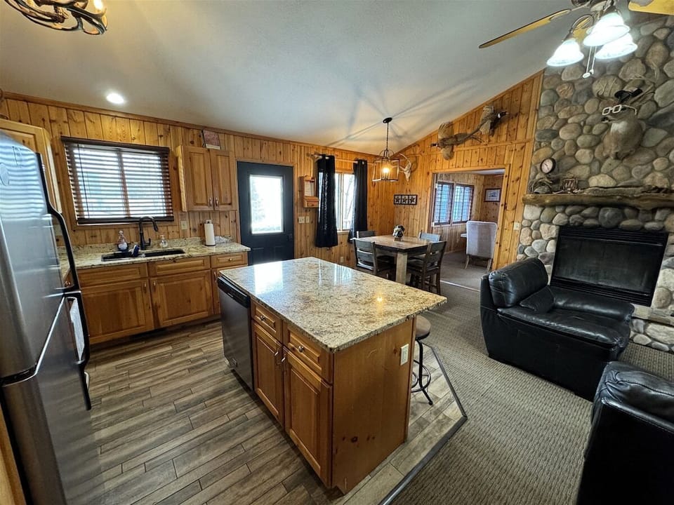Kitchen/Dining