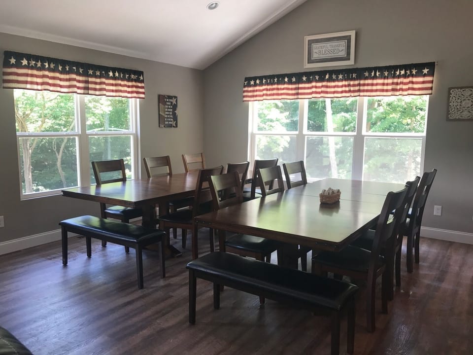 Enough Seating for your whole group in the Dining/Kitchen area