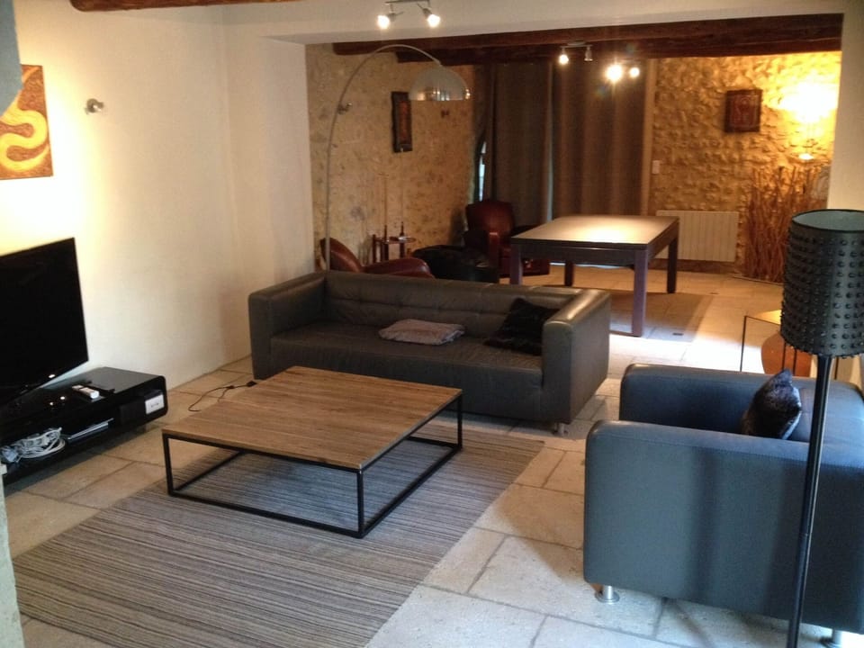 LOUNGE AREA AND POOL TABLE