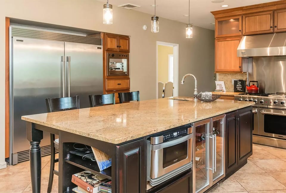 kitchen island & refrigerator/ freezer