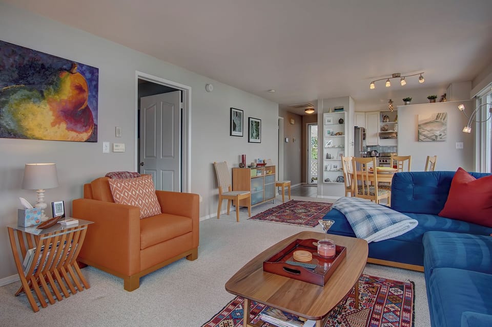 living / dining space