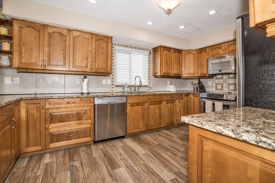 Massive kitchen!