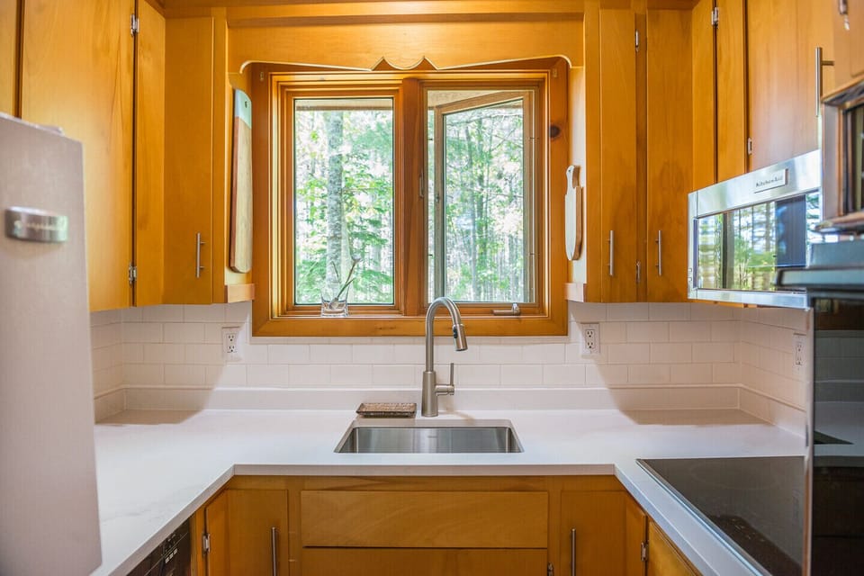 Galley kitchen
