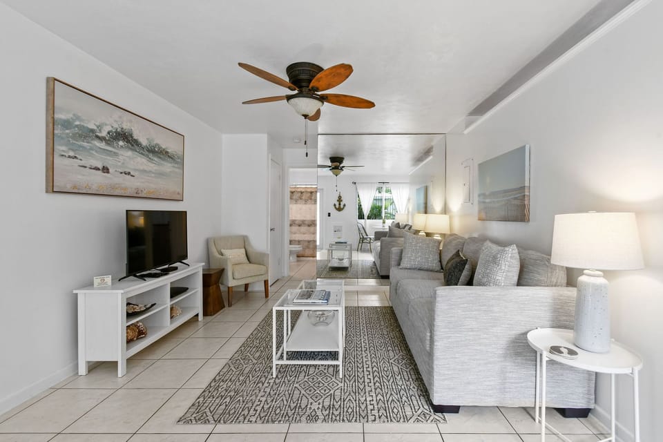 Spacious living room.