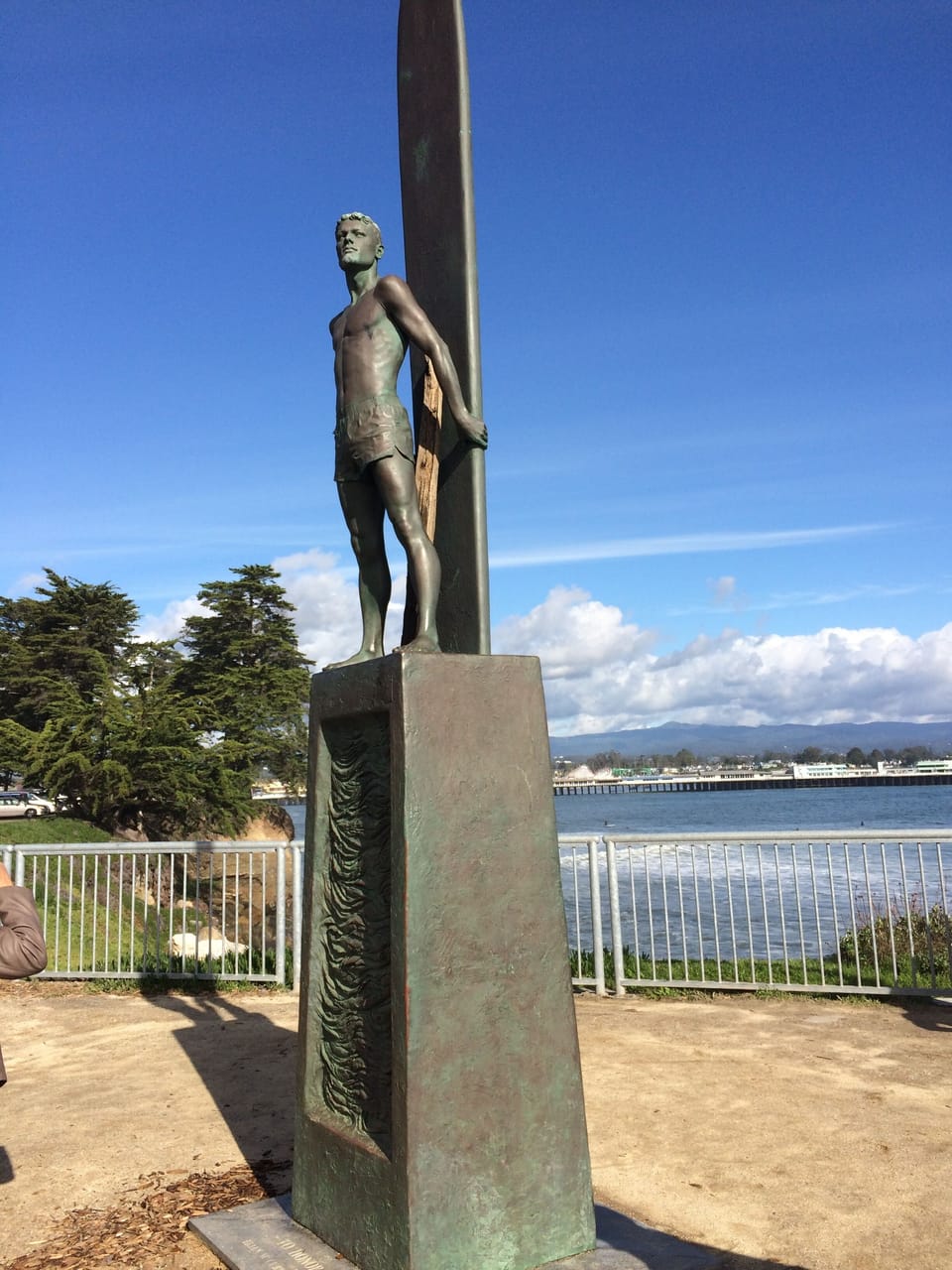 The surfer statue at the stairs to "Indicators" surf break.