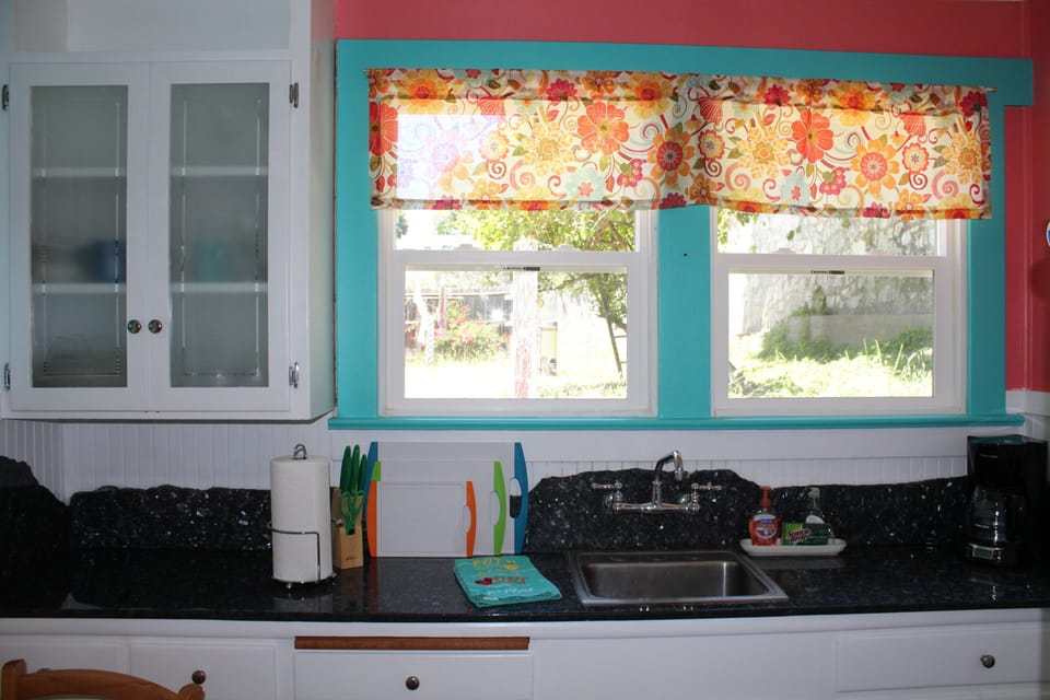 Granite counter tops in kitchen