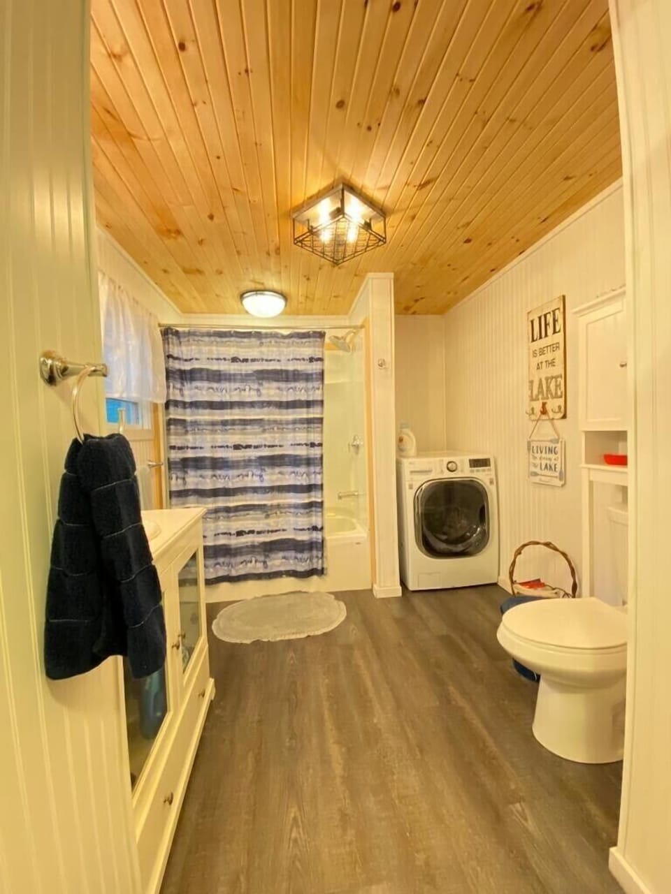 Bathroom (New 2019)