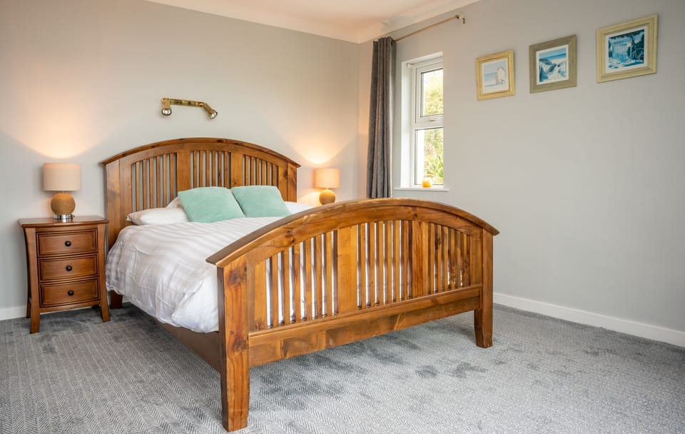 Master Bedroom ensuite, ground level